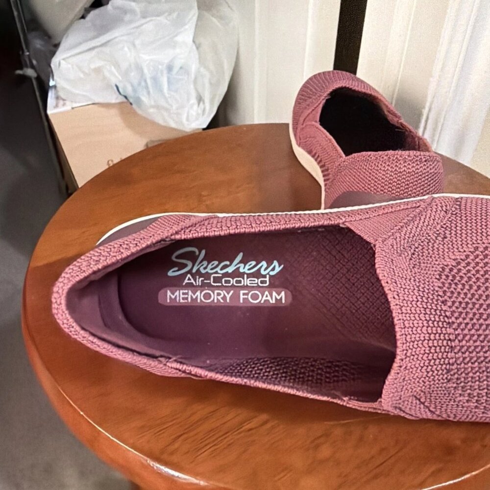 Skechers Women's Madison Ave-Admissible Sneaker - Dark Rose - Size 6.5 - EUC - Picture 4 of 6